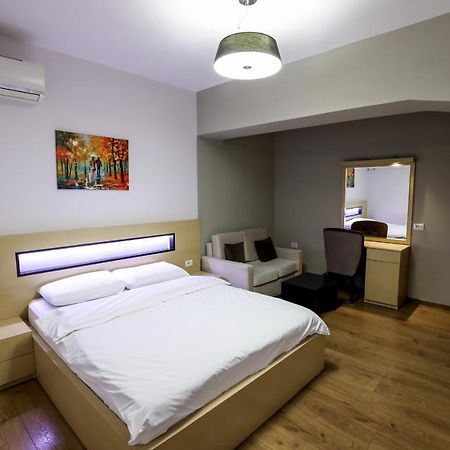Elior Apartment Tirana Buitenkant foto