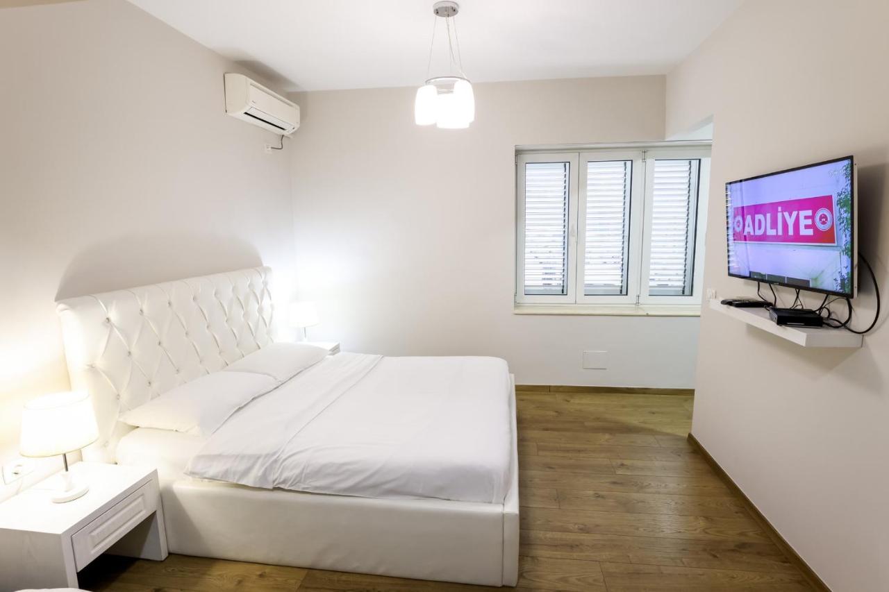 Elior Apartment Tirana Buitenkant foto